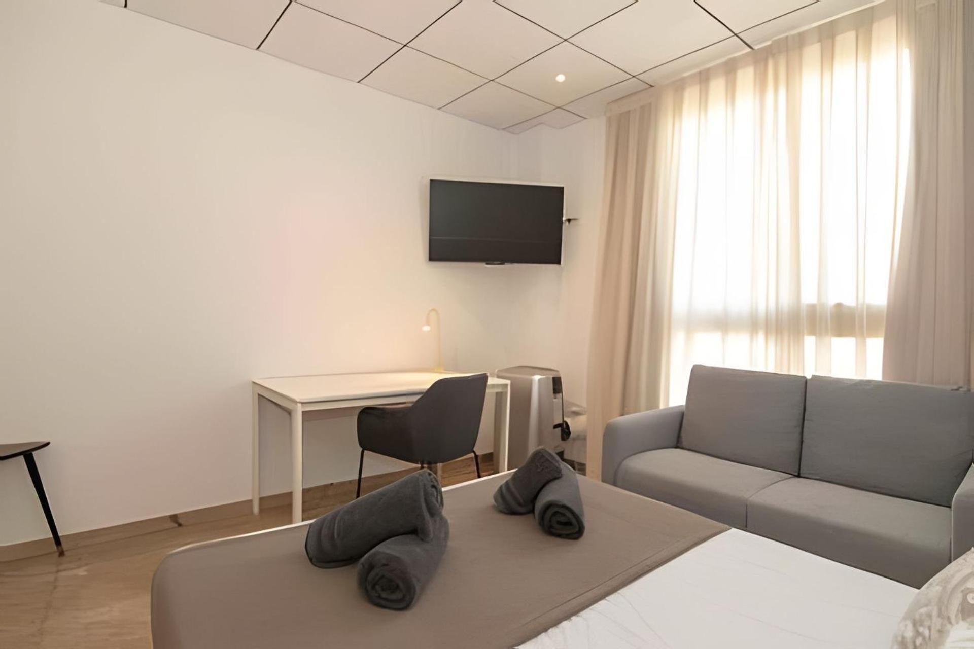 11 Nights Studios Valencia Luaran gambar