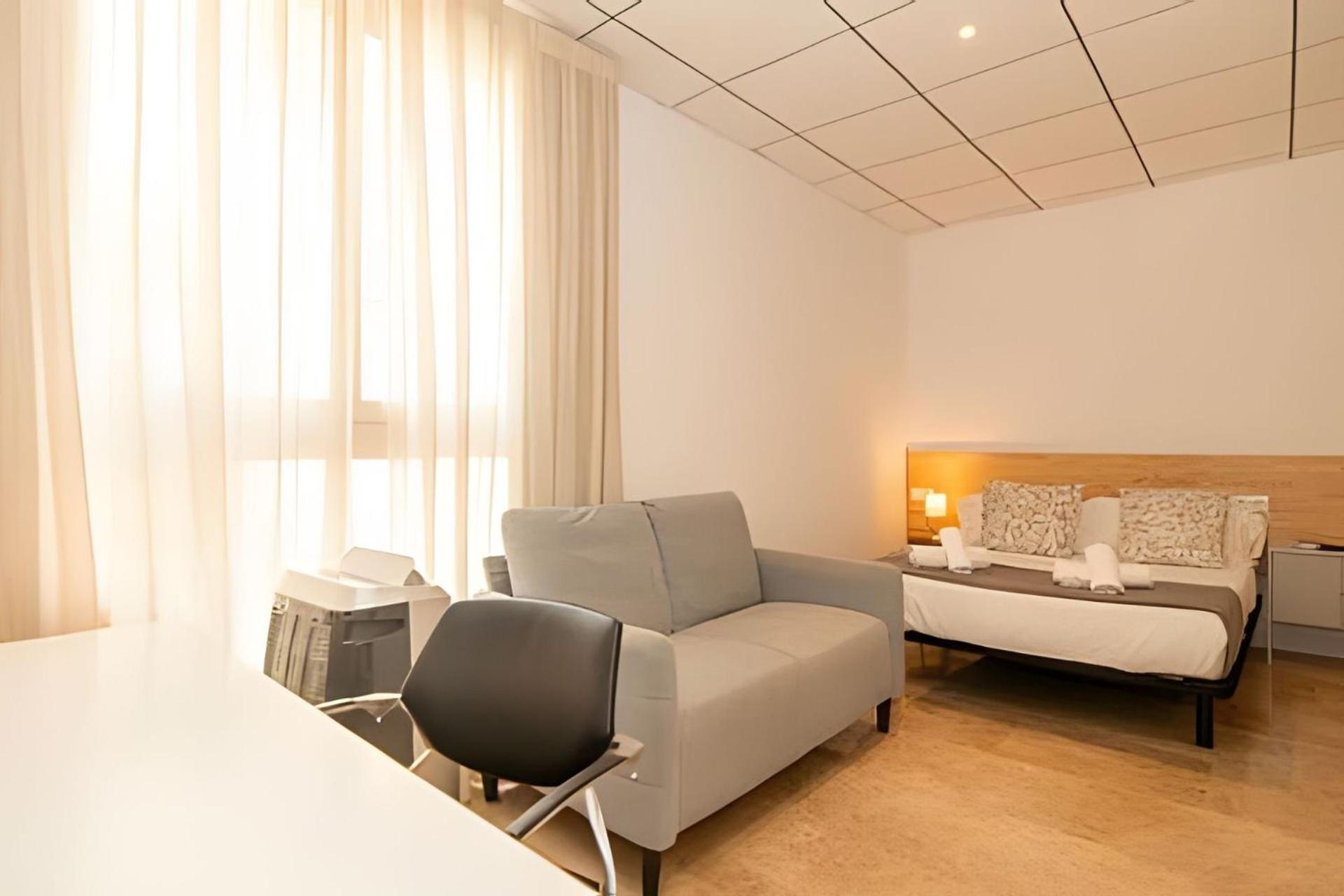 11 Nights Studios Valencia Luaran gambar