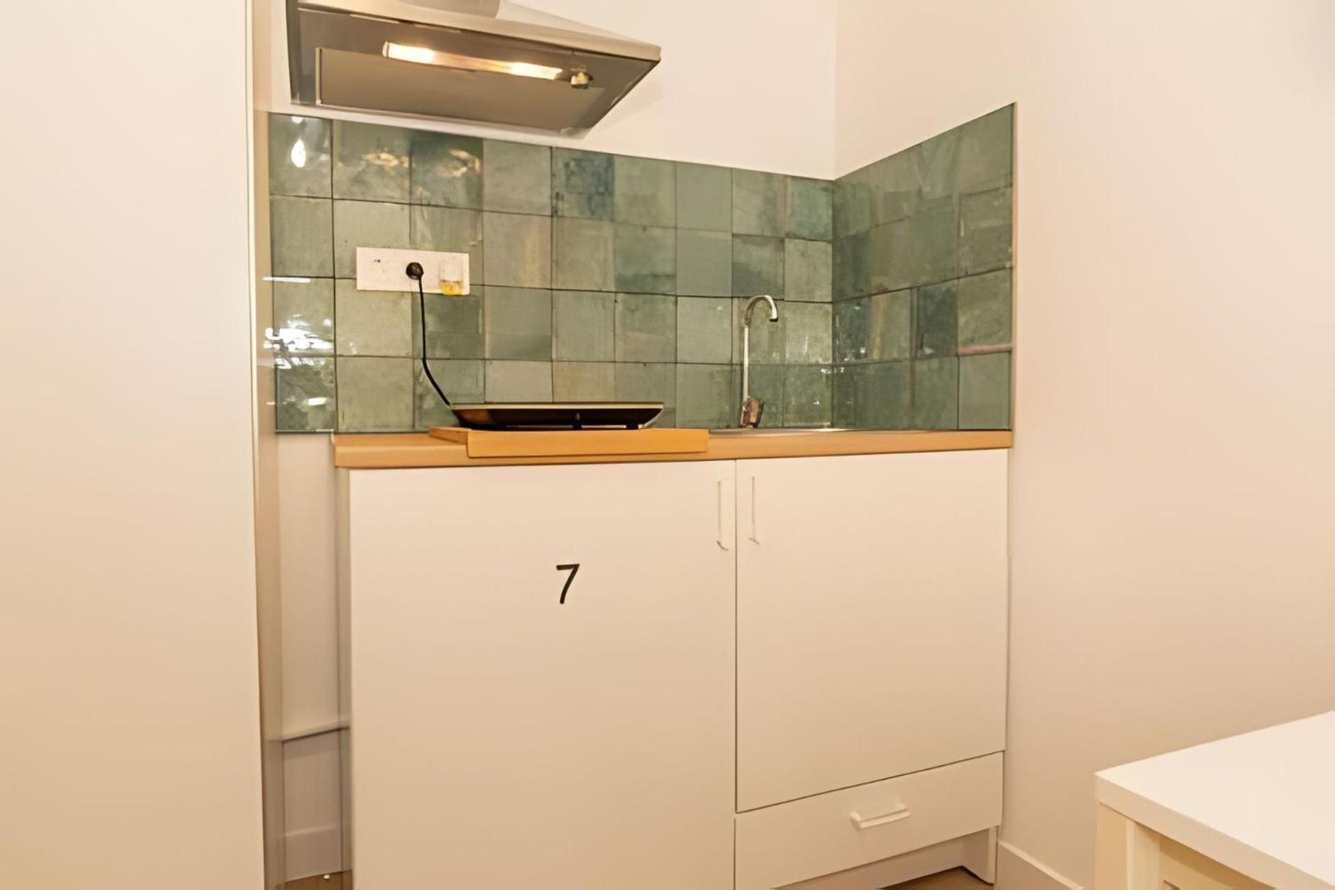 11 Nights Studios Valencia Luaran gambar