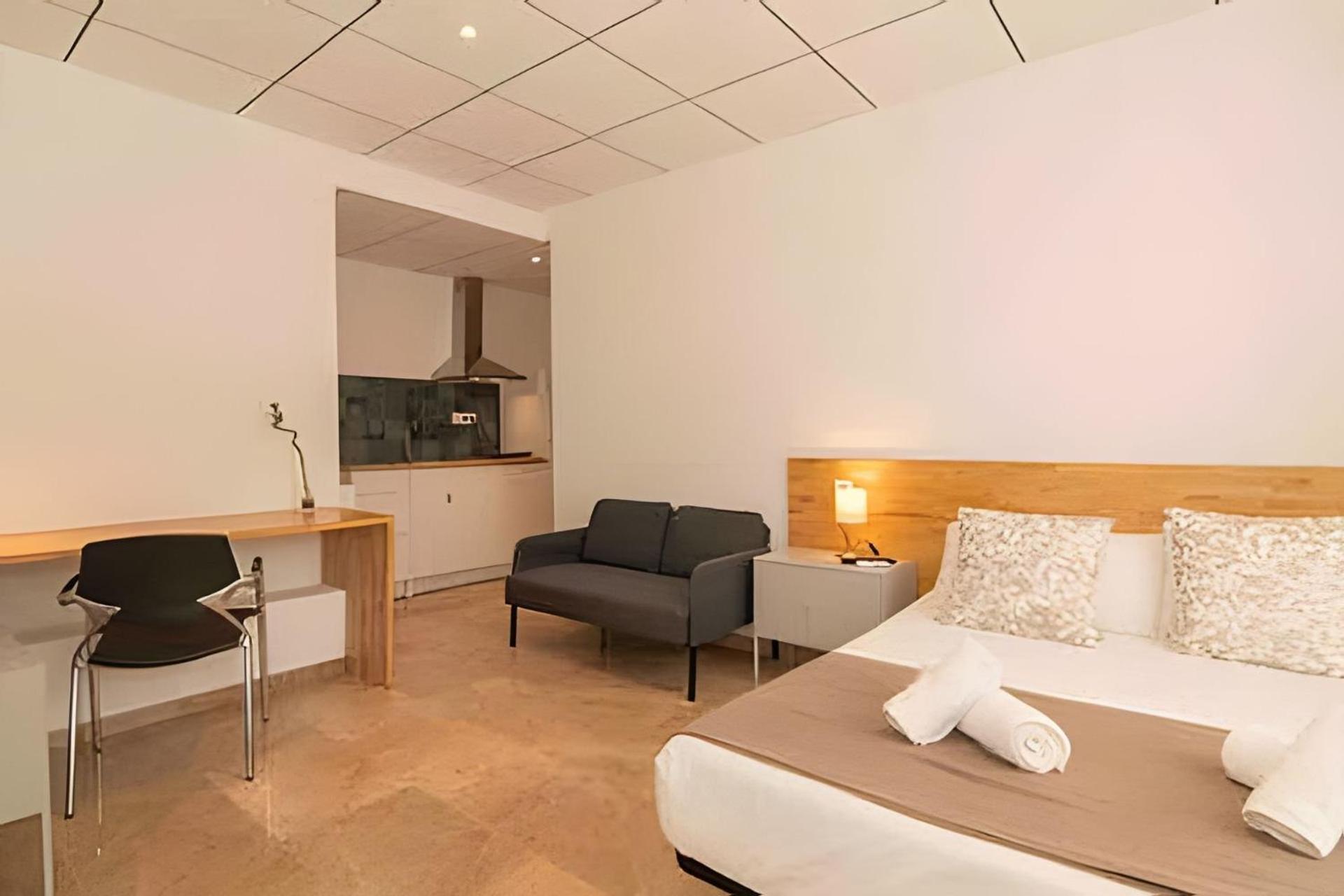11 Nights Studios Valencia Luaran gambar